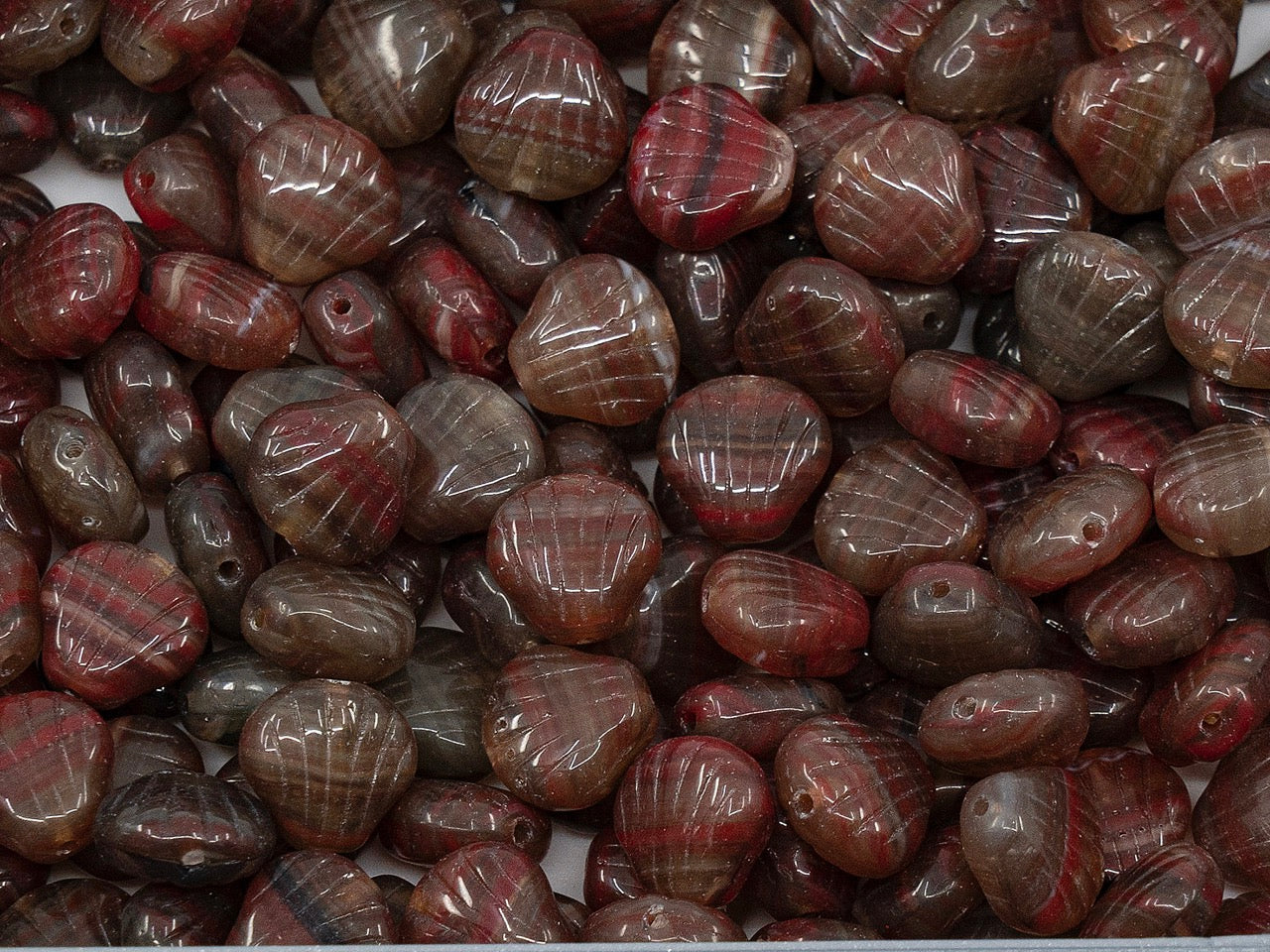 OUTLET Small Flat Shell Beads, 8x7 mm, Glass, Czech Republic