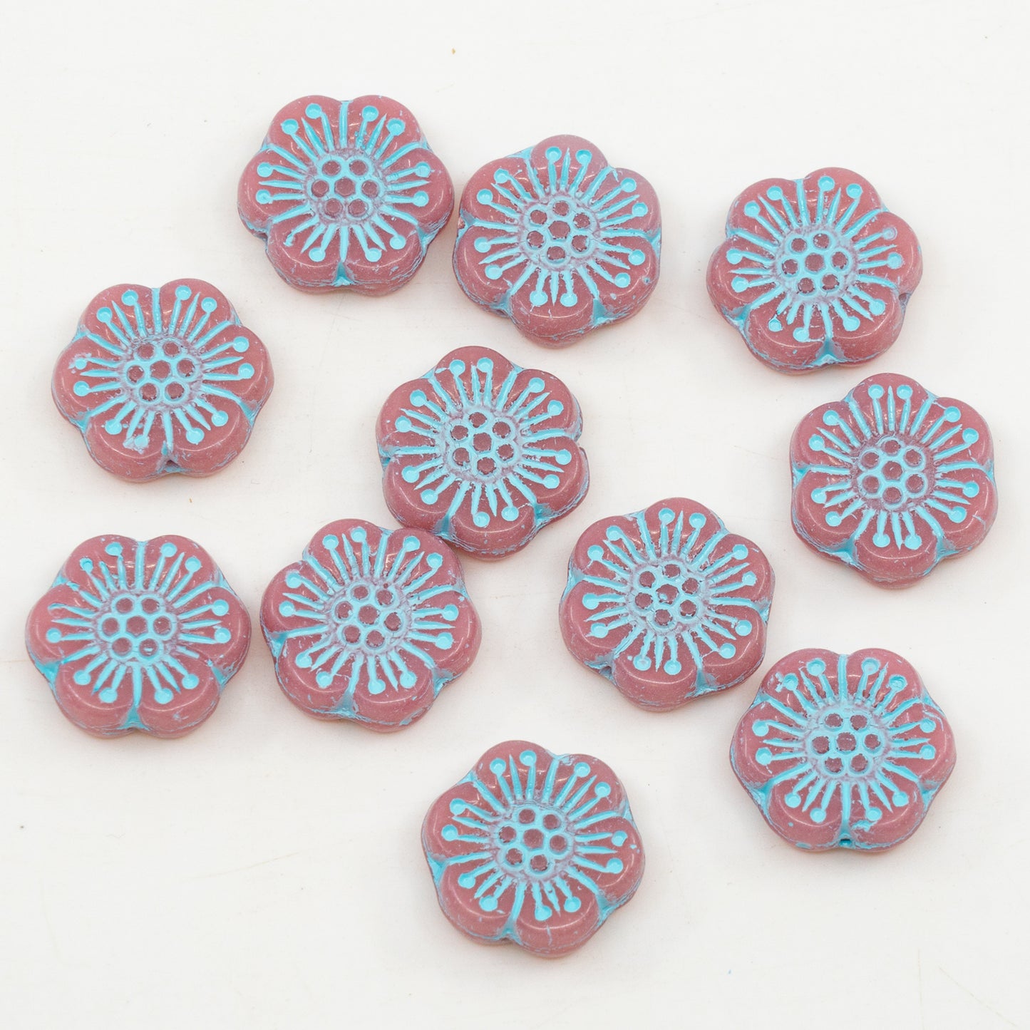 奥特莱斯 10克花朵压制玻璃珠,18 x 18毫米,蛋白石粉色浅蓝色内衬 (71010-54308),玻璃,捷克共和国
