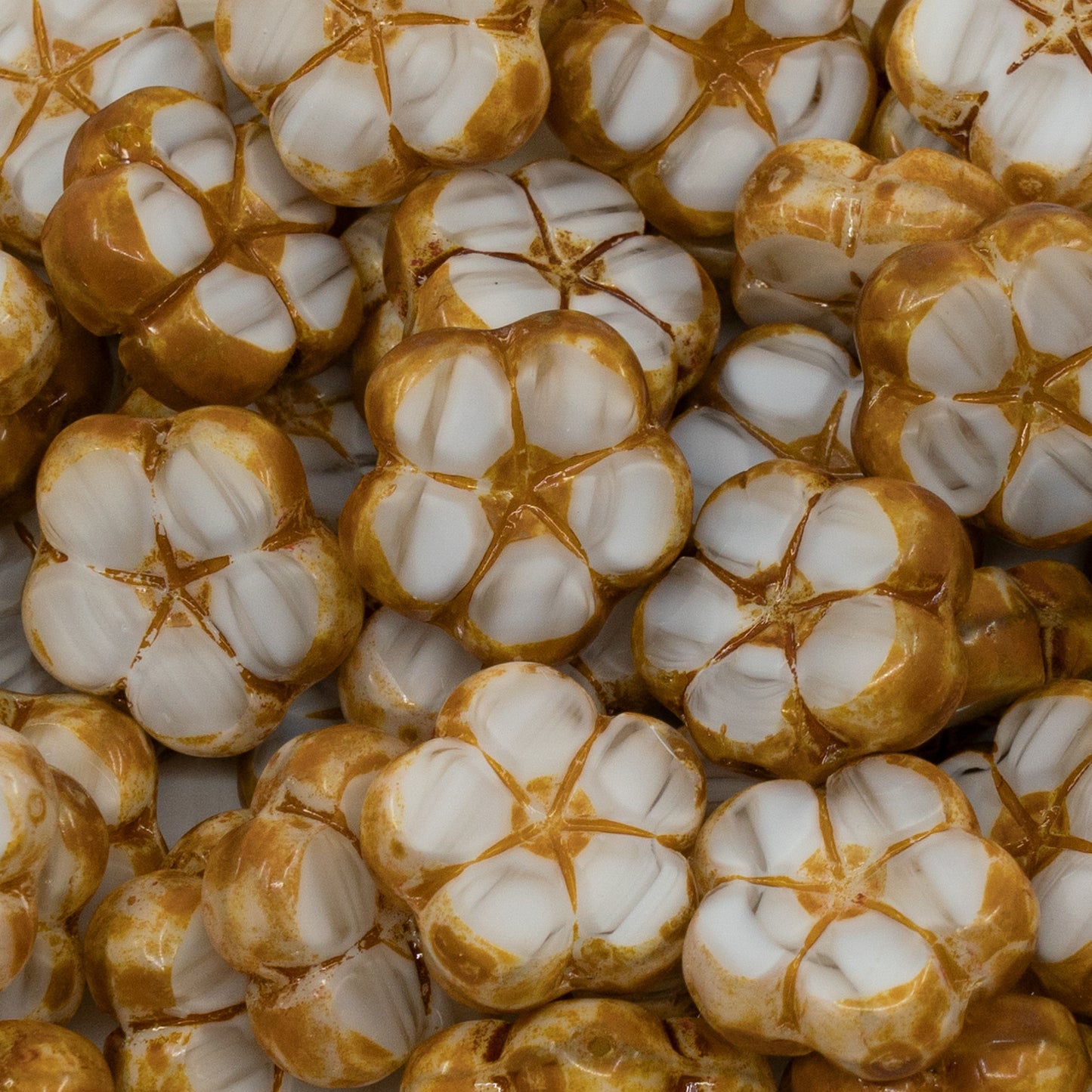 OUTLET 10 grams Table Cut Flower Beads, 16 x 16 mm, Silky Gray Travertin (46006-86800), Glass, Czech Republic