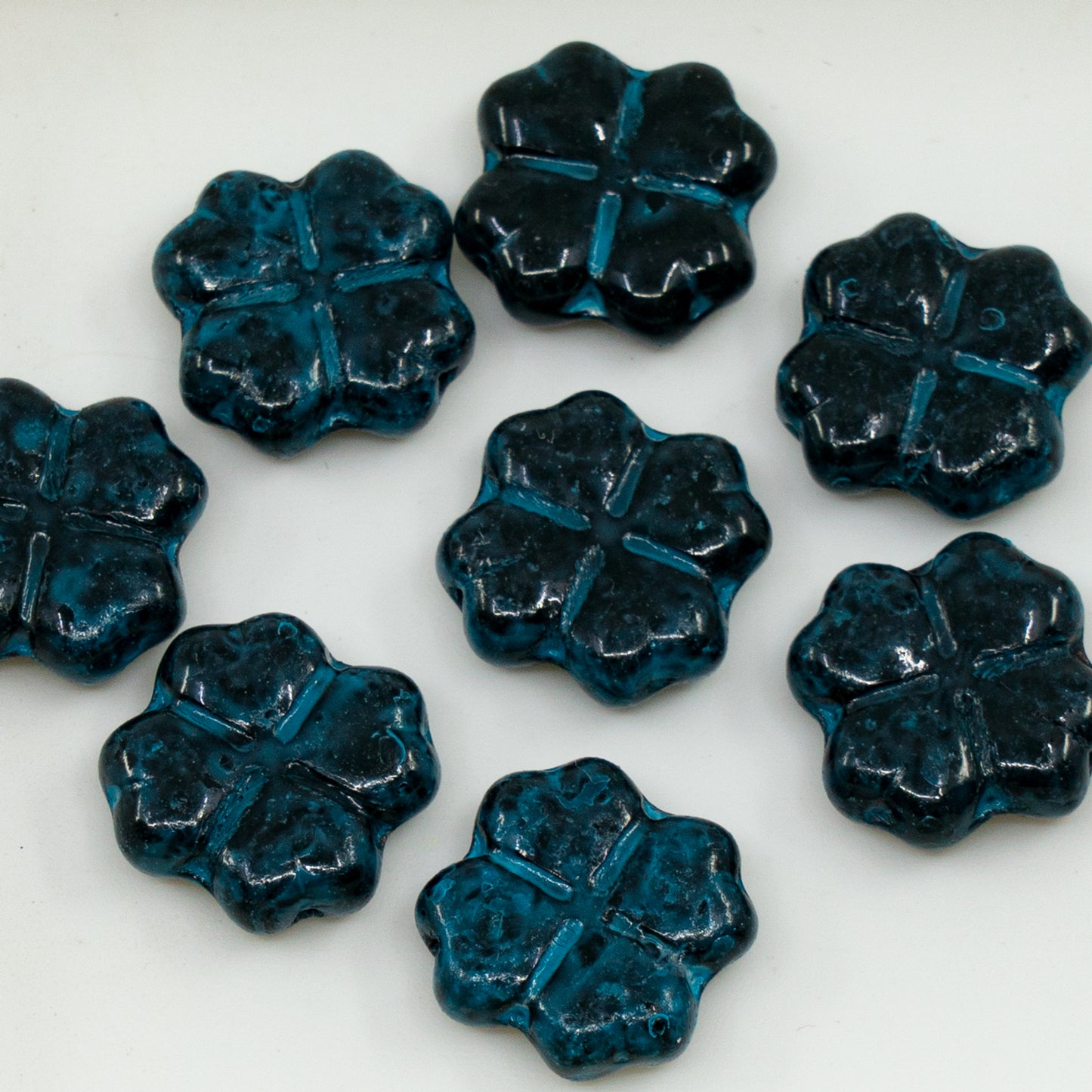 OUTLET 10 grams 4-Leaf Clover Beads, 15 x 15 mm, Black Dristex Blue Turquoise (23980-D0105), Glass, Czech Republic