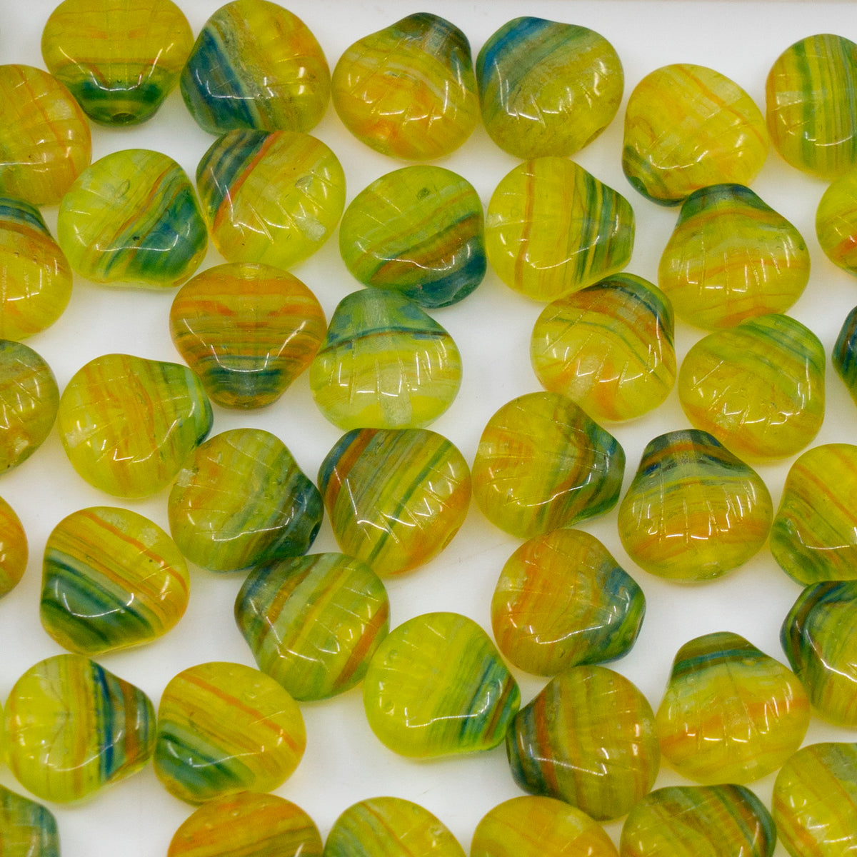 OUTLET 250g/50g Small Flat Shell Beads, 8 x 7 mm, Yellow Green (yellow-green), Glass, Czech Republic