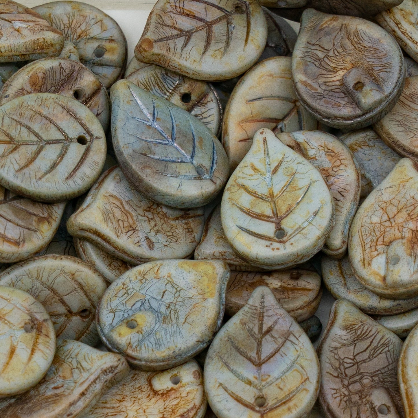 OUTLET 250g/50g Apple Leaf Beads, 18 x 13 mm, Chalk White Matte Stain With Luster Blue (03000-84110-65431), Glass, Czech Republic