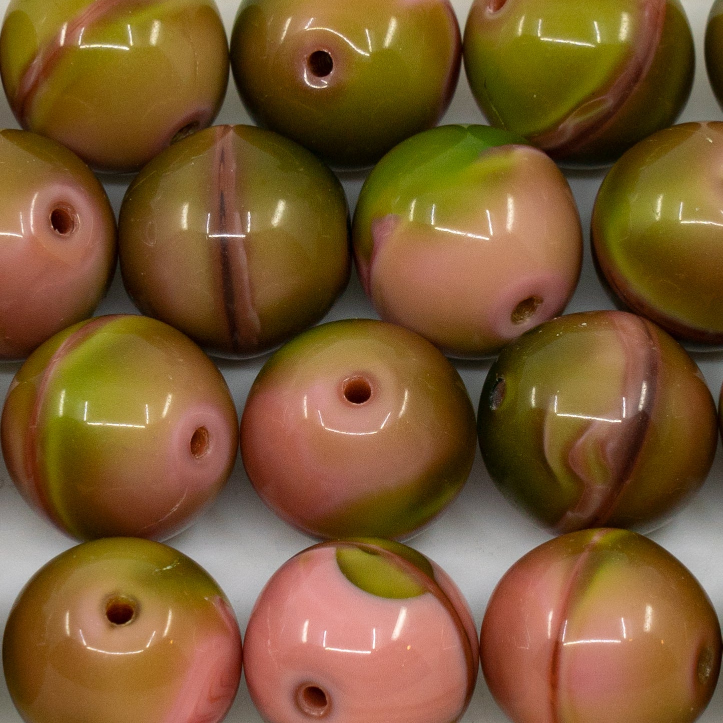 OUTLET 10 grams Round Druck Beads, 16 x 16 mm, Mixed Pink Olivine Green (mixed-pink-olivine-green), Glass, Czech Republic