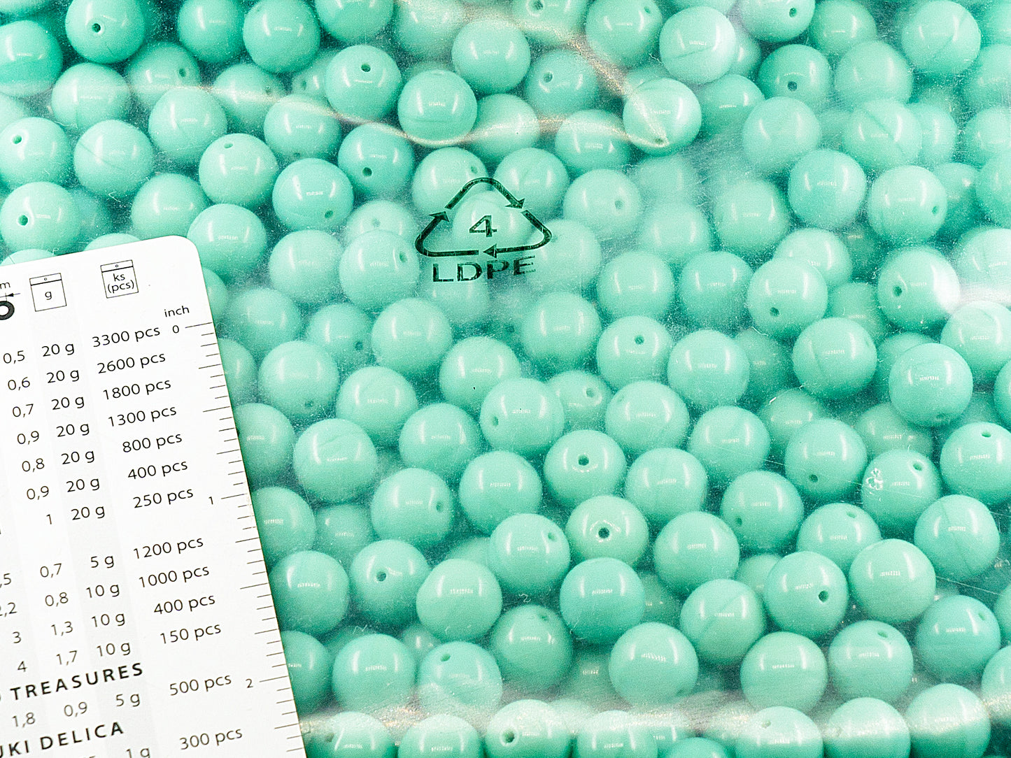 アウトレット 250g ラウンドプレスドドラックビーズ、10 x 10 mm、不透明グリーン(53130)、ガラス、チェコ共和国