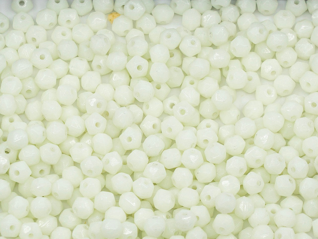 OUTLET 英文 切割珠, 毫米, 玻璃, 捷克共和国