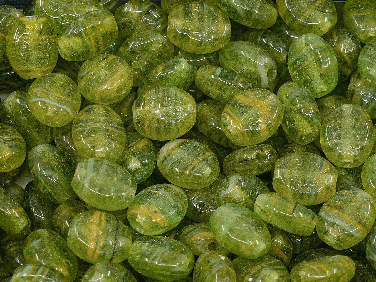 OUTLET Shamrock Oval Beads, 10x8 mm, Glass, Czech Republic