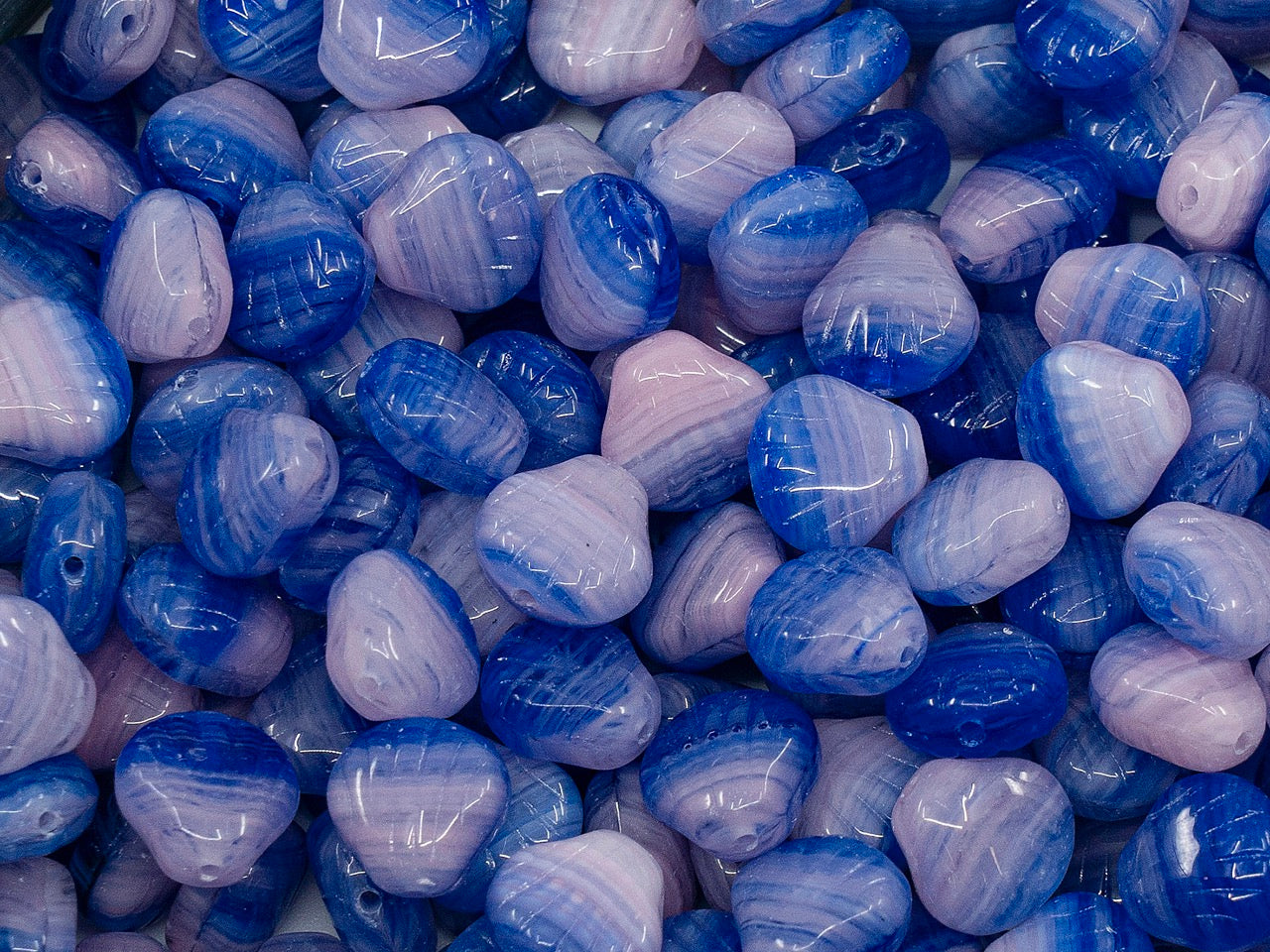OUTLET Small Flat Shell Beads, 8x7 mm, Glass, Czech Republic