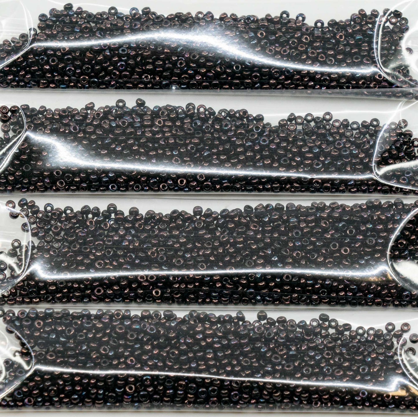 アウトレット 10グラム プレシオサ オルネラ シードビーズ、丸穴、ばら売り、11/0 x mm、ブラックパープル (-23980-15726)、ガラス、チェコ共和国