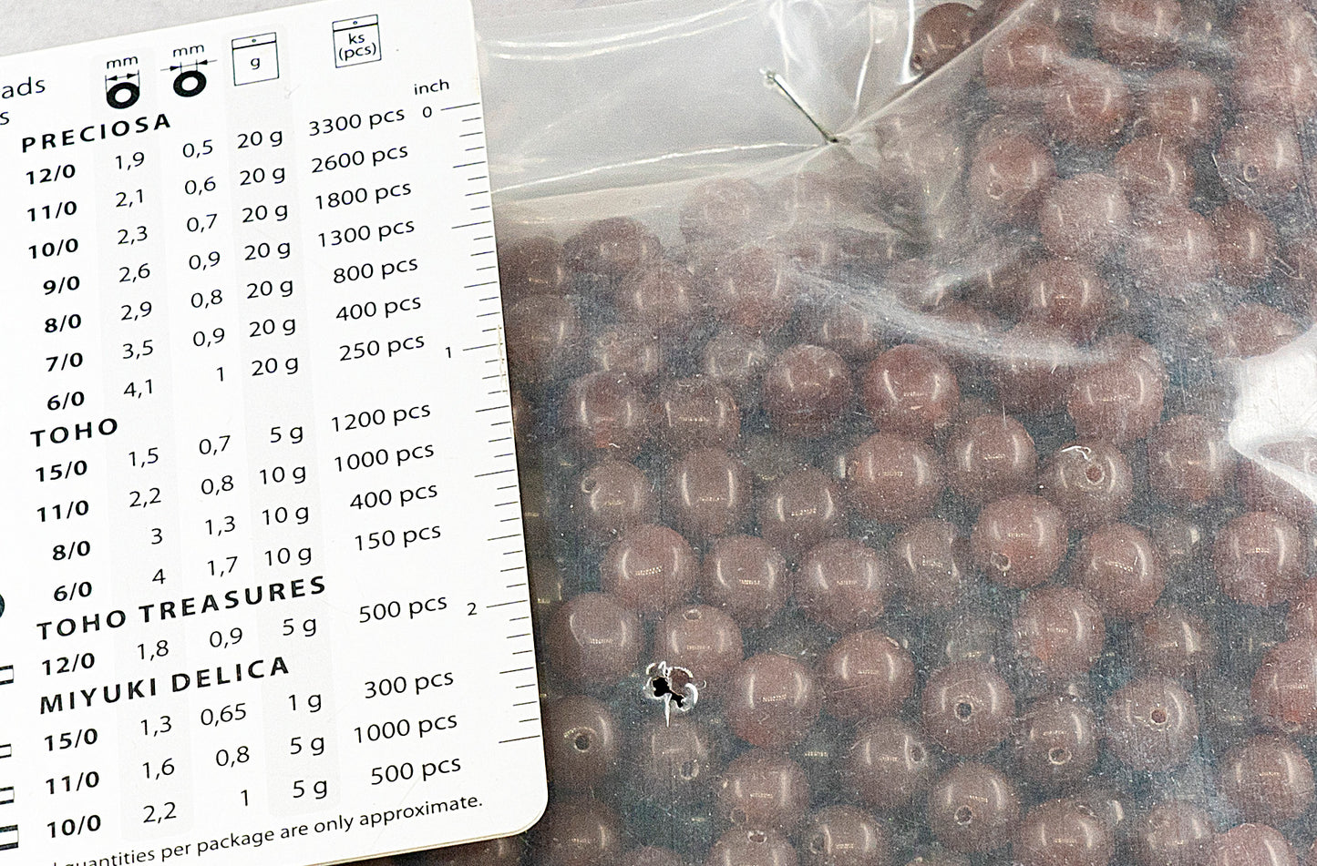 アウトレット 250g ラウンドプレスドドラックビーズ、8 x 8 mm、12010 (12010)、ガラス、チェコ共和国