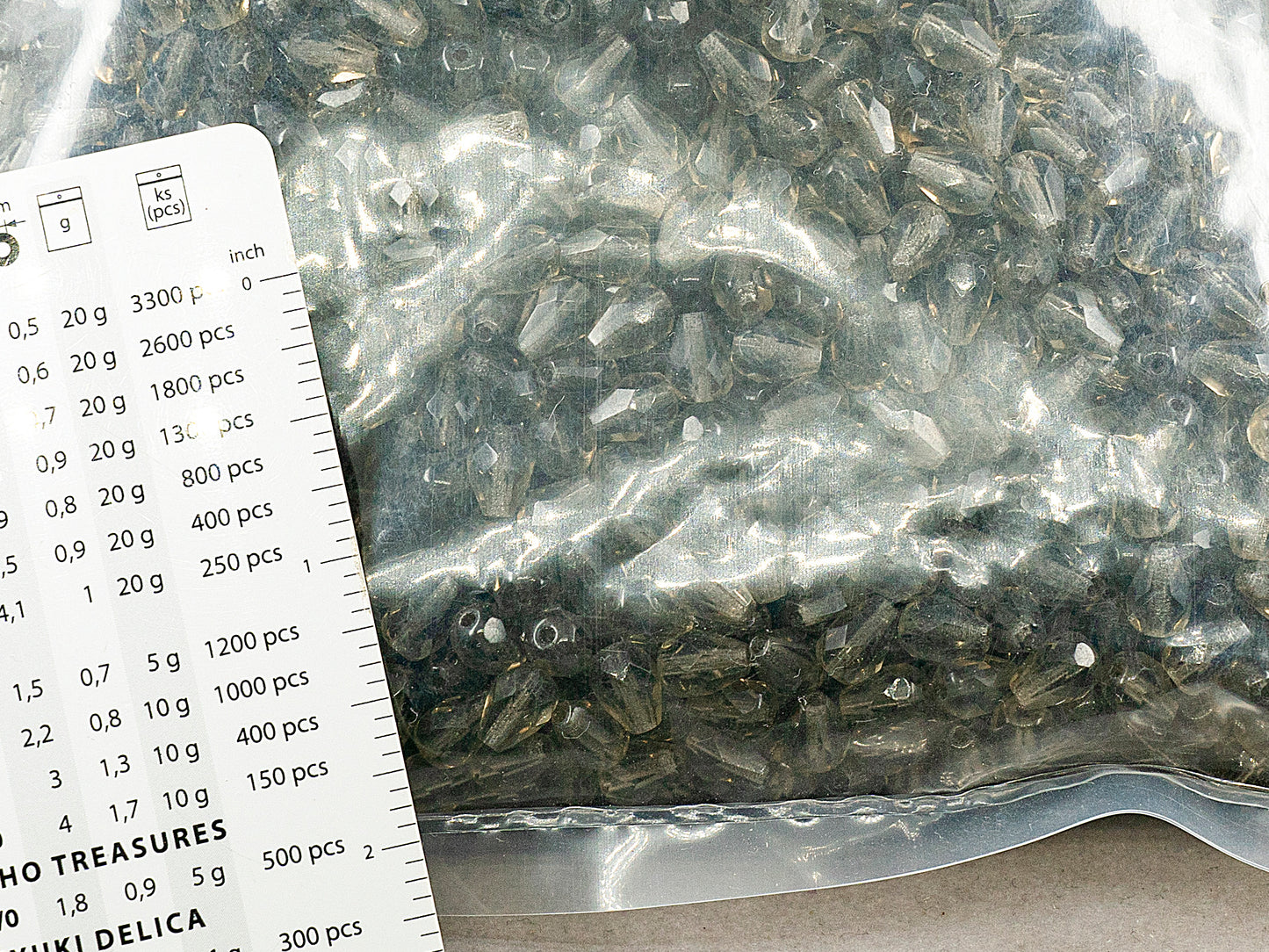 アウトレット 250g ファセット加工 ファイアポリッシュ オーバルビーズ ペアシェイプ 8 x 6 mm グレー (40010) ガラス チェコ共和国