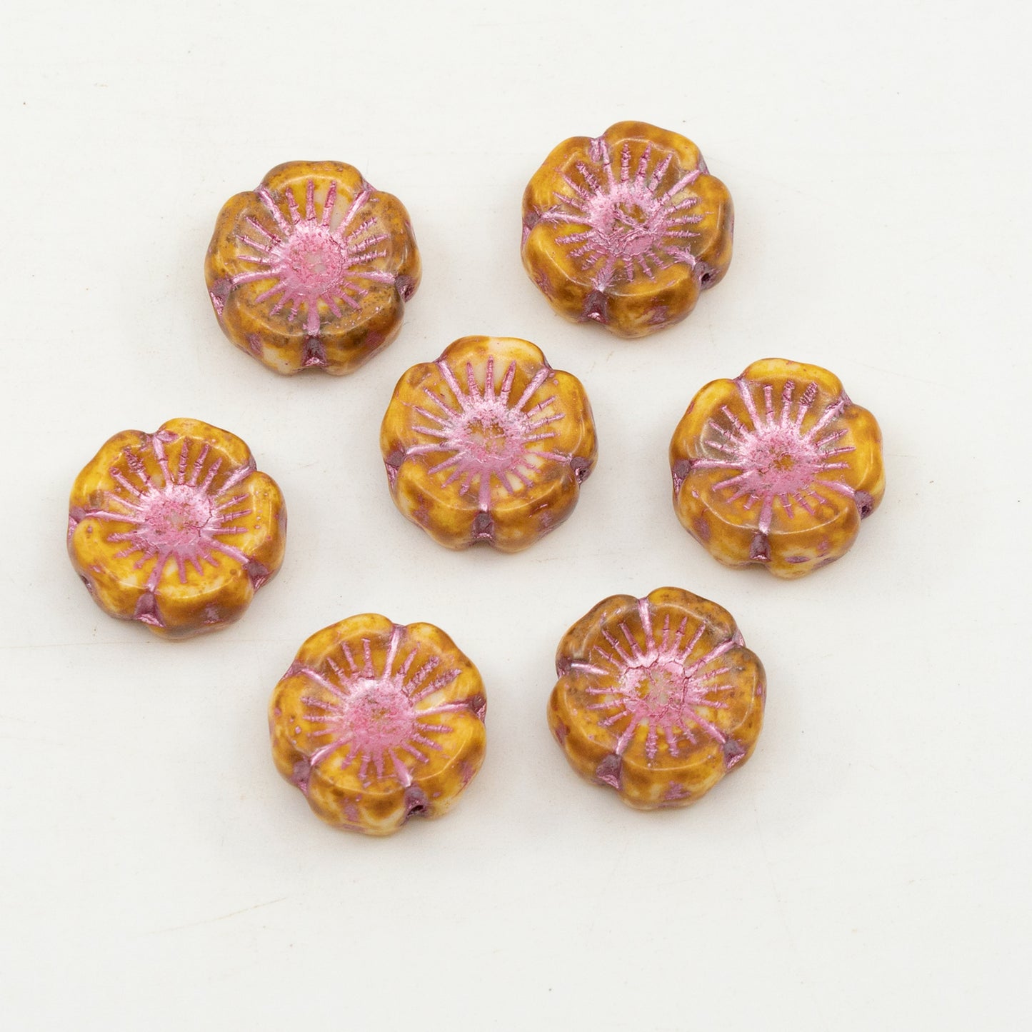 奥特莱斯 10克夏威夷花珠,白色石灰华粉色内衬 (02010-86800-54321),玻璃,捷克共和国