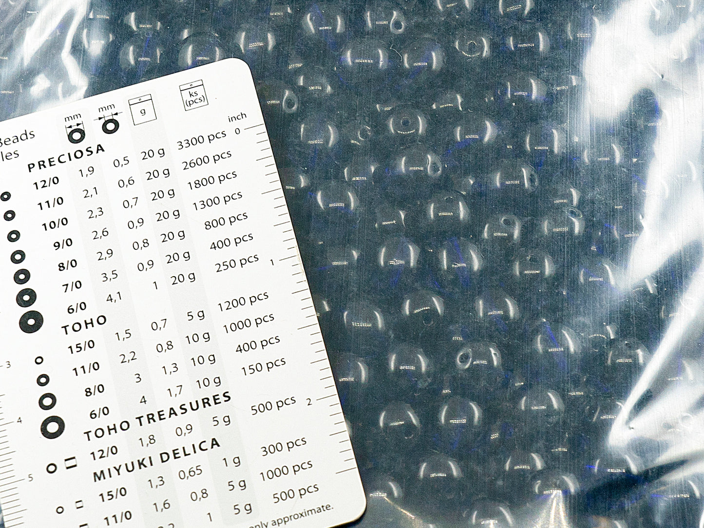 アウトレット 250g ラウンドプレスドドラックビーズ、10 x 10 mm、透明ブルー(30090)、ガラス、チェコ共和国