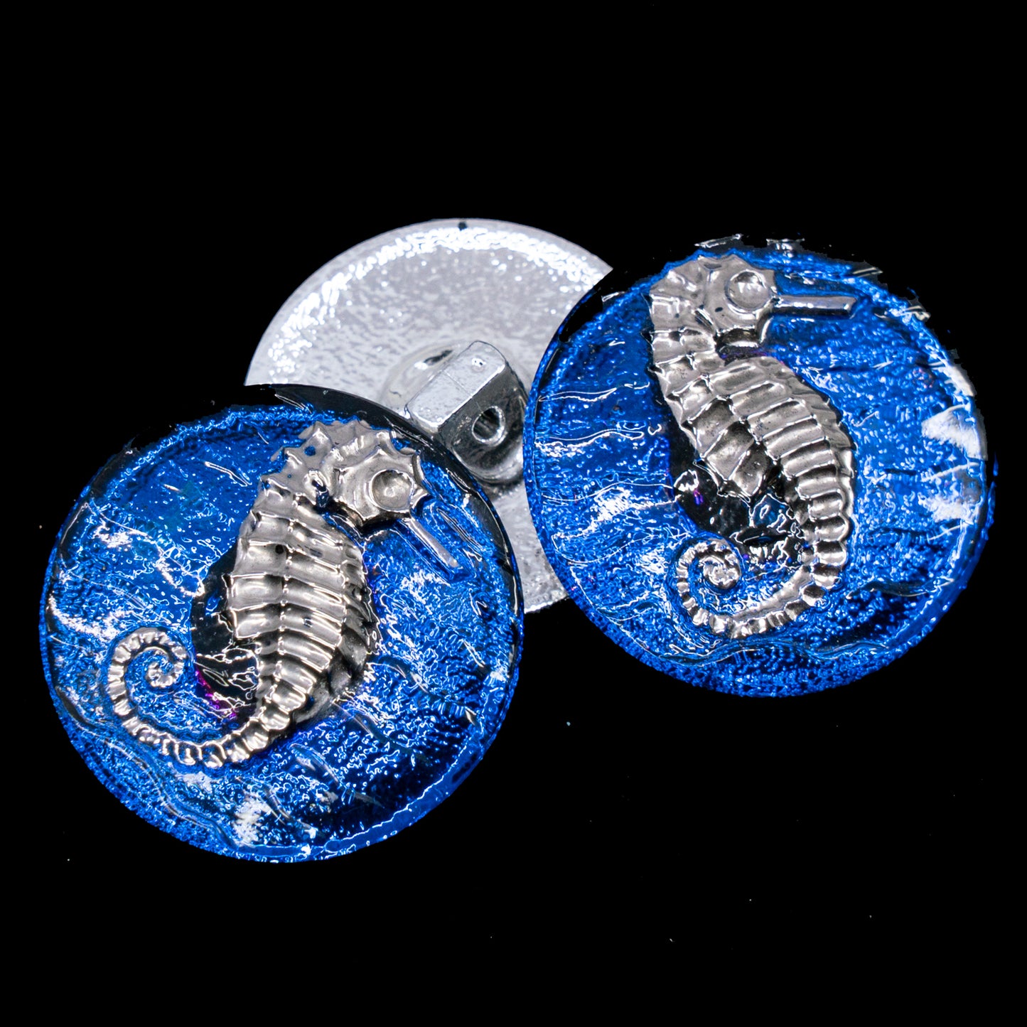 OUTLET 1 pcs Czech Glass Handmade Button, Size 8 (18 mm), Animal Design - Seahorse (), Glass, Czech Republic