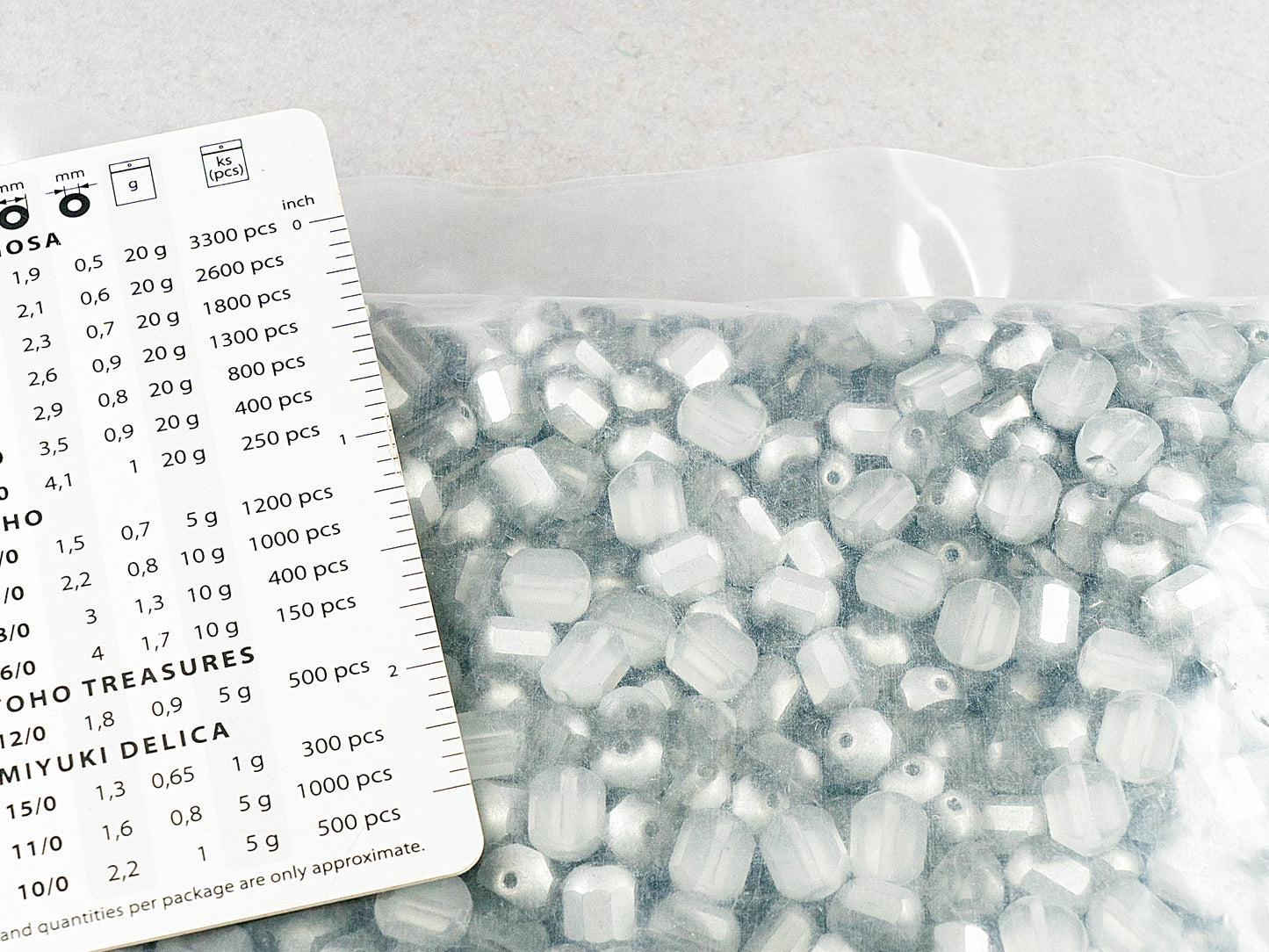 アウトレット 250g ラウンドファイアポリッシュファセットビーズフラットバック、スペシャルカット、8 x 8 mm、クリスタルクリスタルシルバーハーフコーティング(00030-27001)、ガラス、チェコ共和国