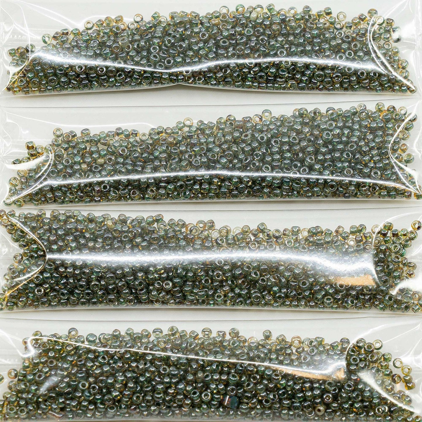 OUTLET 10 克 Preciosa Ornela 种子珠,圆孔,散装,11/0 x 毫米,水晶染色,绿色光泽 (-00050-65455),玻璃,捷克共和国