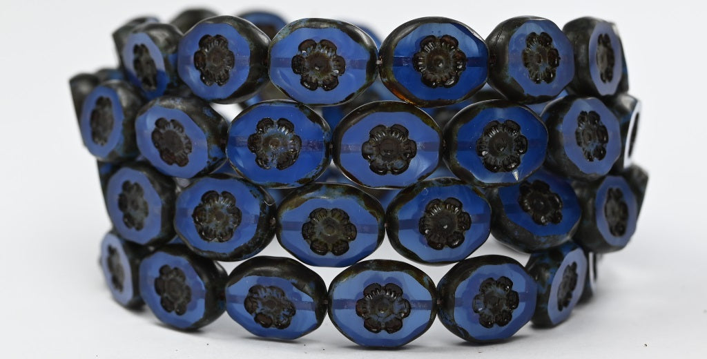 カメオの女性の顔が描かれたテーブルカットのオーバルビーズ、オパールブルーのトラバーチン(31010-86800)、ガラス、チェコ共和国