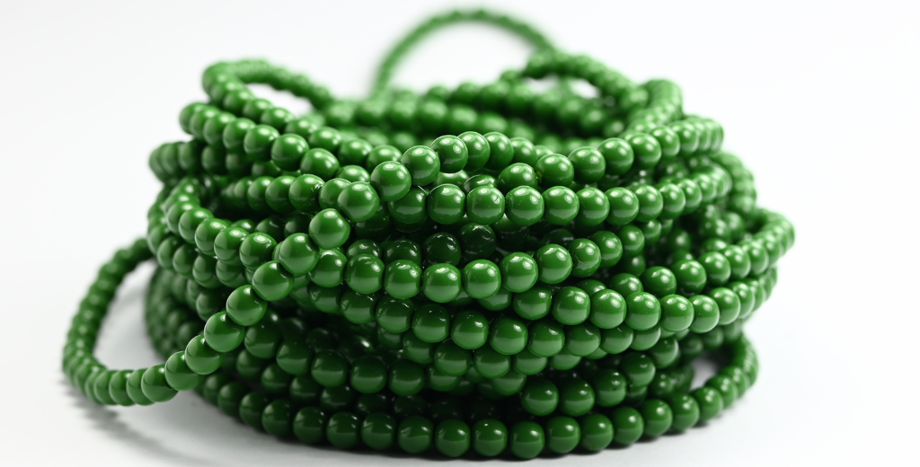 Round Pressed Glass Beads Druck, Opaque Green Wax (53320-WAX), Glass, Czech Republic