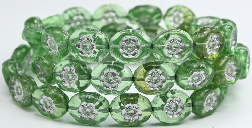 楕円形の押しガラスビーズ(花付き)、透明グリーン、シルバーライン(50500-54201)、ガラス、チェコ共和国