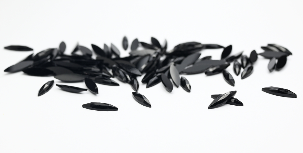 Navette Flat Back Cabs, Jet (JET), Glass, Czech Republic ~ STRANDED