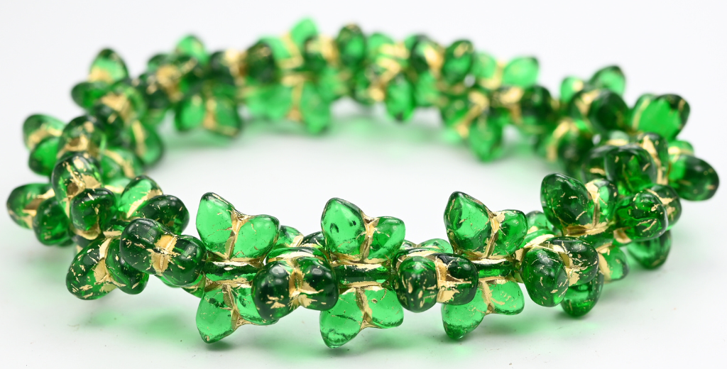 简约蝴蝶压制玻璃珠,祖母绿金边 (50620-54202),玻璃,捷克共和国 ~ STRANDED