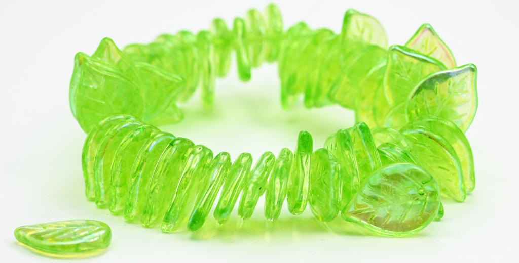 アウトレット 10グラム アップルリーフビーズ、18 x 13 mm、クリスタルライトグリーンAb(00030-34310-AB)、ガラス、チェコ共和国