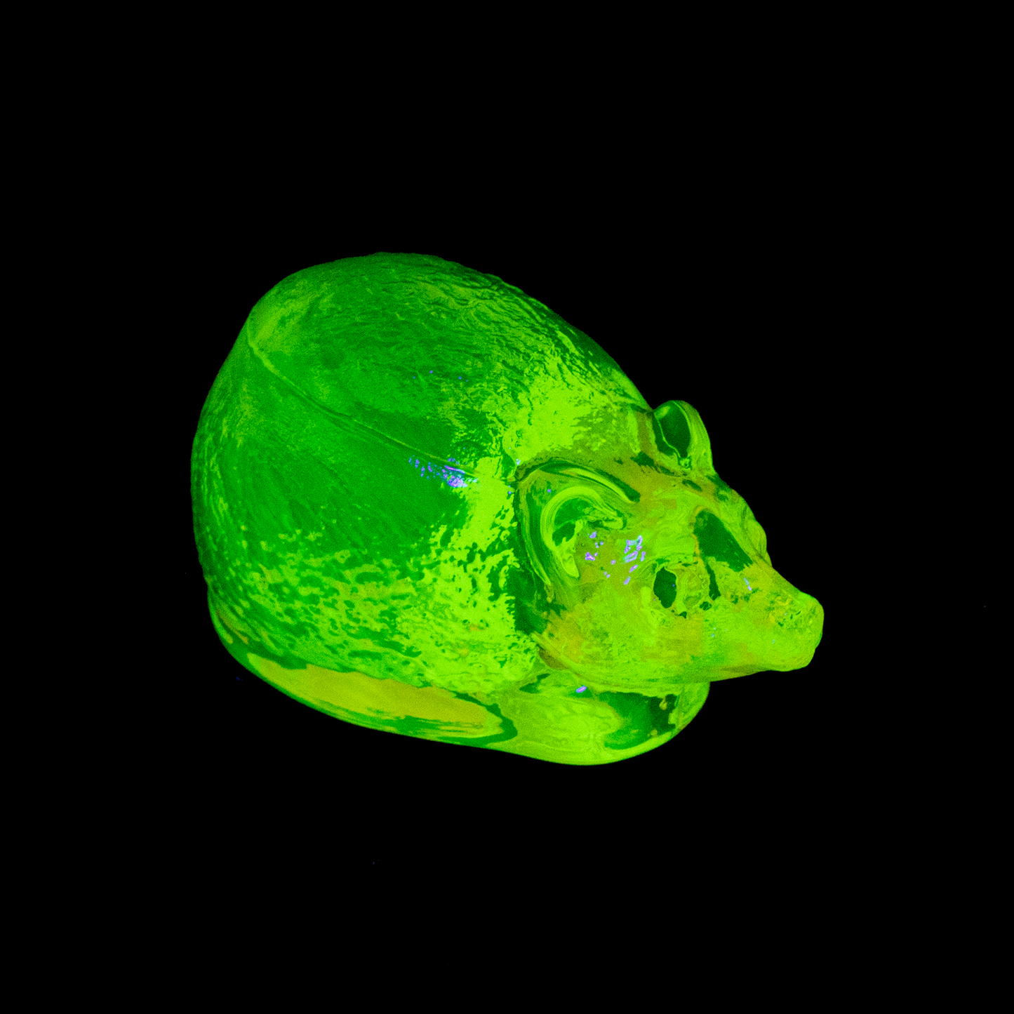 Uranium Glass Mouse – Handmade UV-Reactive Art Figurines, Czech Republic