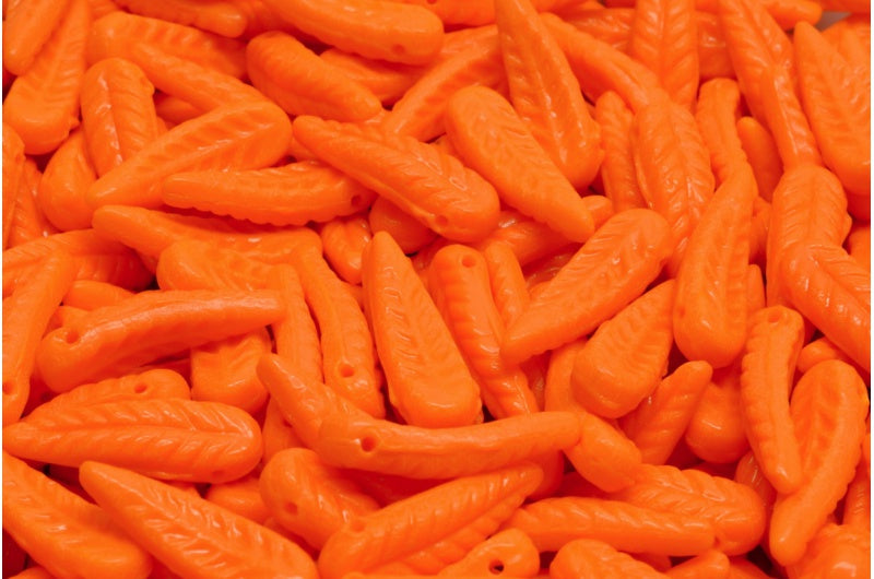 鳥の羽根ビーズ、不透明オレンジ(93130)、ガラス、チェコ共和国