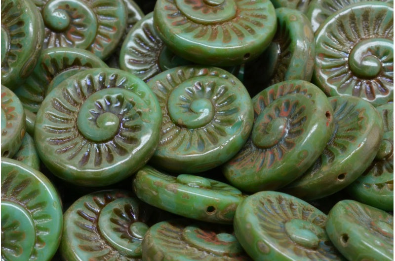 化石貝殻ビーズ、ターコイズトラバーチン(63130-86800)、ガラス、チェコ共和国