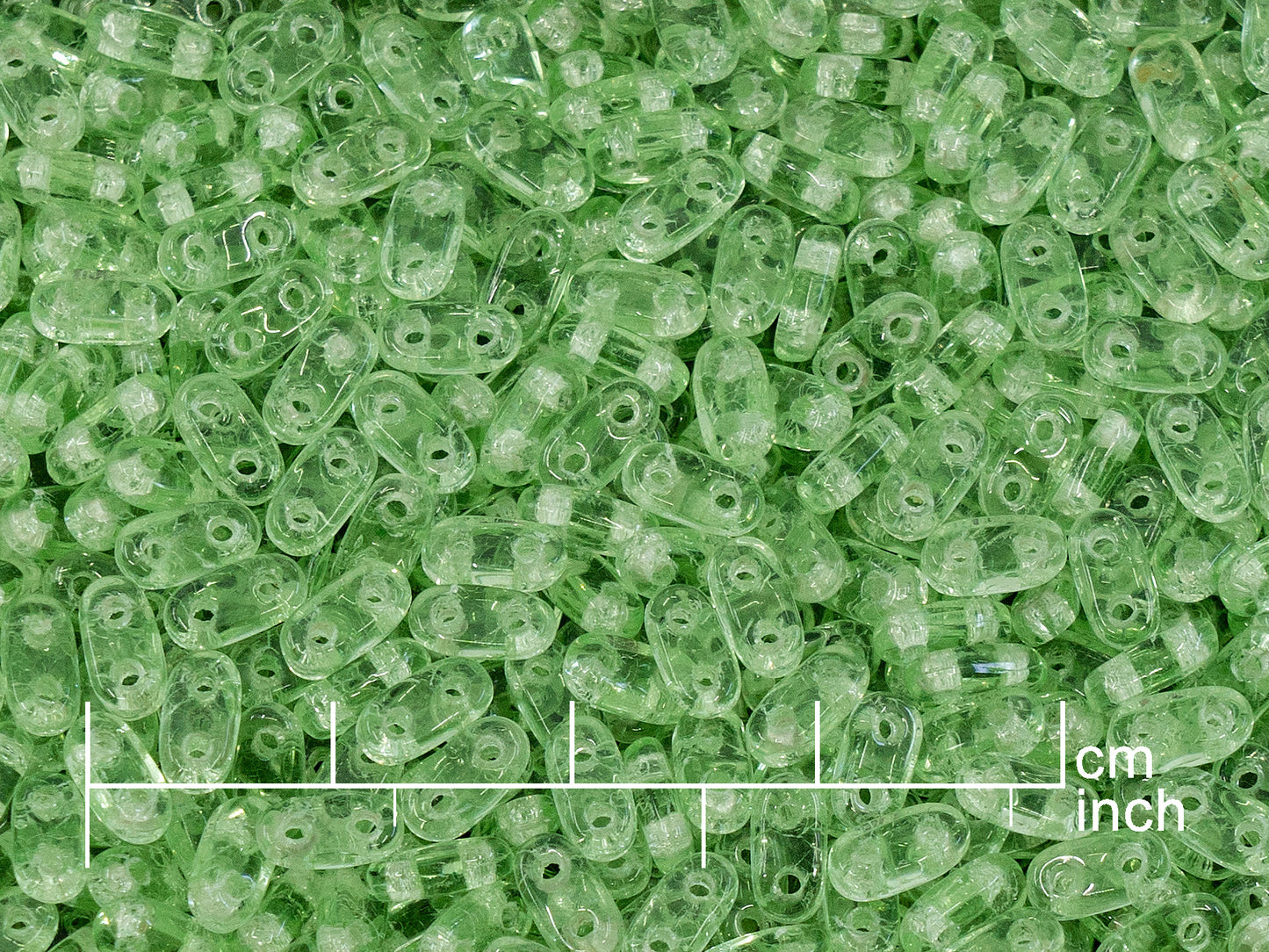 アウトレット 250g チェコガラスビーズ 2 x 6 mm 透明グリーン (111-00319-02x06-50500)