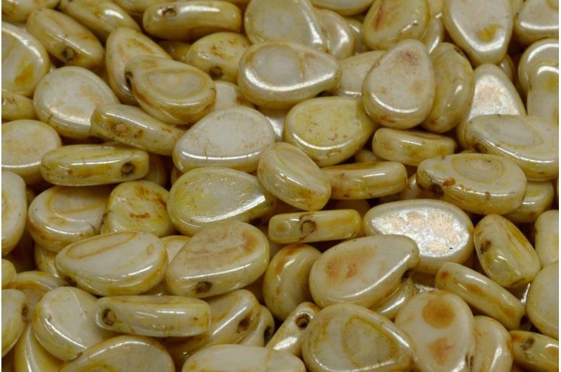 フラットティアドロップビーズ、ホワイトステイン、光沢アンバー(02010-65401)、ガラス、チェコ共和国