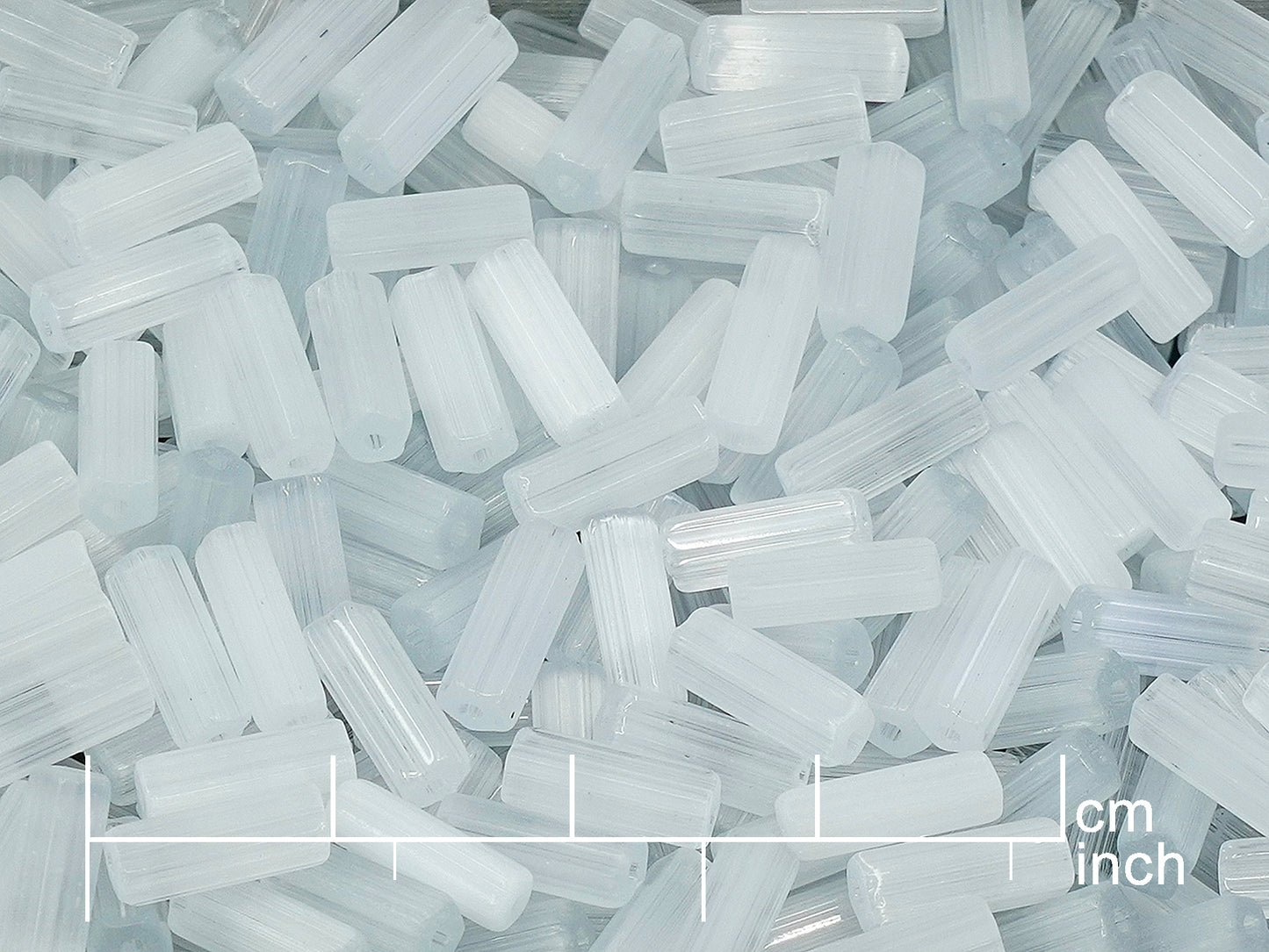 アトラスガラス ヴィンテージ チューブ型ビーズ(サテン ペンタゴン ビューグル)、チェコスロバキア(ATLASKY-24_250g)