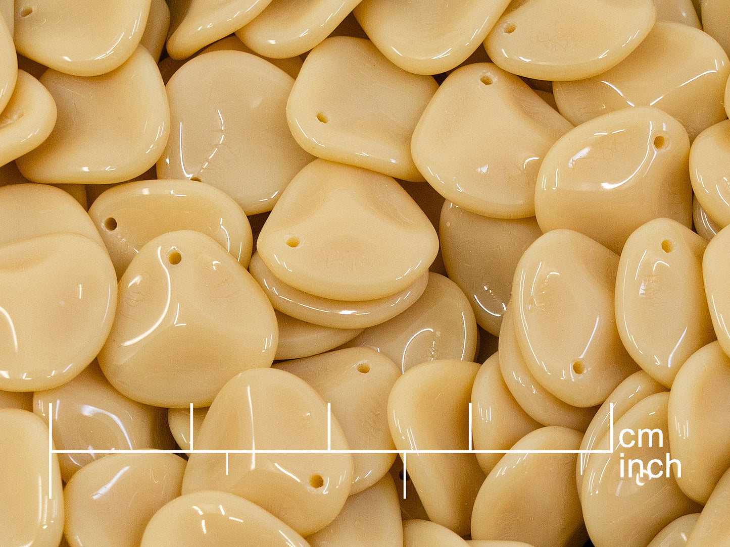 The first & the biggest bead outlet online since 2023 - huge selection, different colors, various shapes and sizes