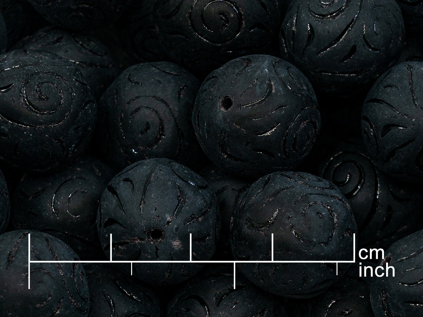 OUTLET 250g Pressed Czech Glass Beads, 16 mm, Black Matte (111-30115-16x16-23980-84110)
