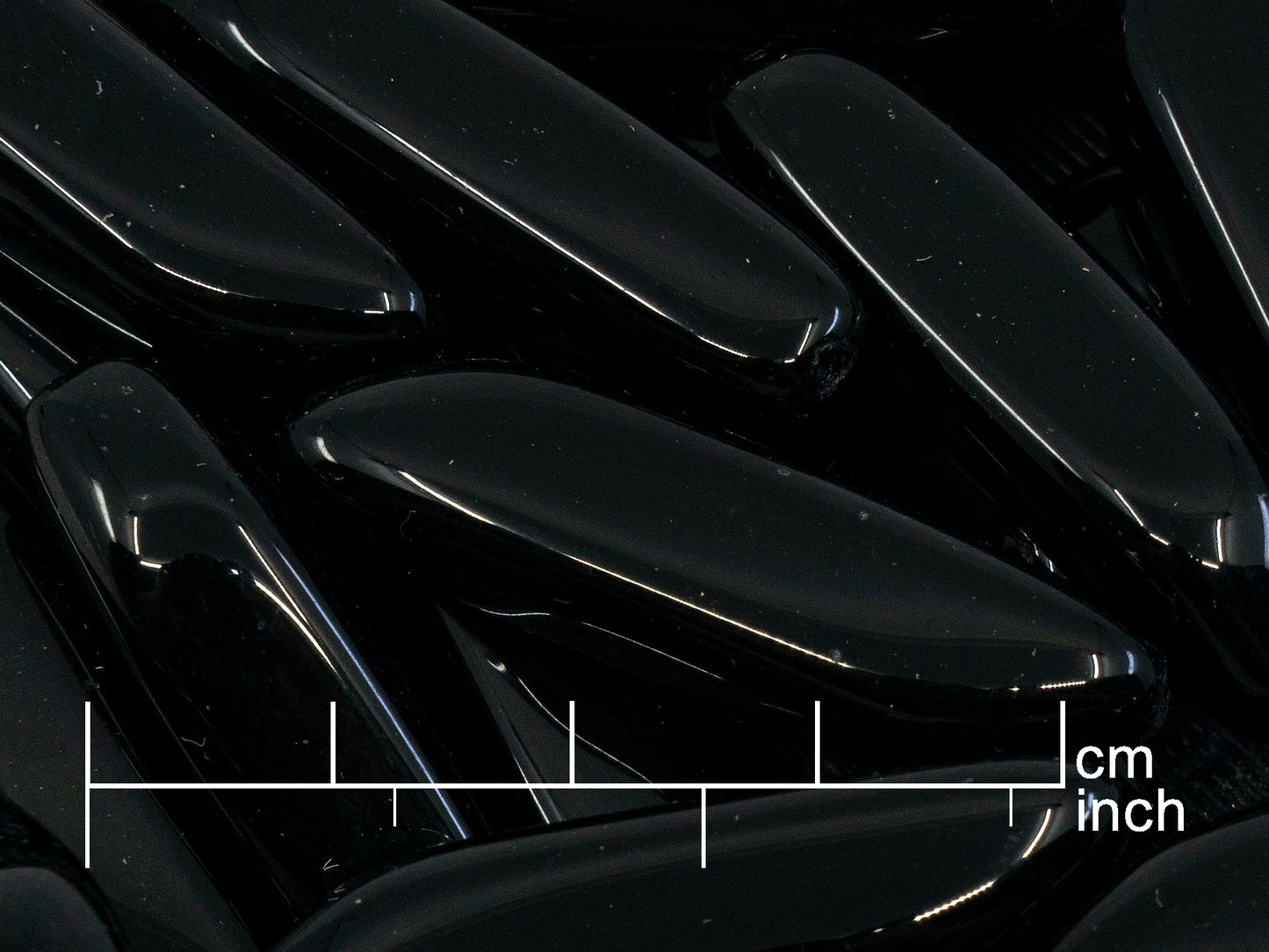 アウトレット 250g チェコガラスビーズ 40 x 11 mm ブラック (111-30525-40x11-23980)
