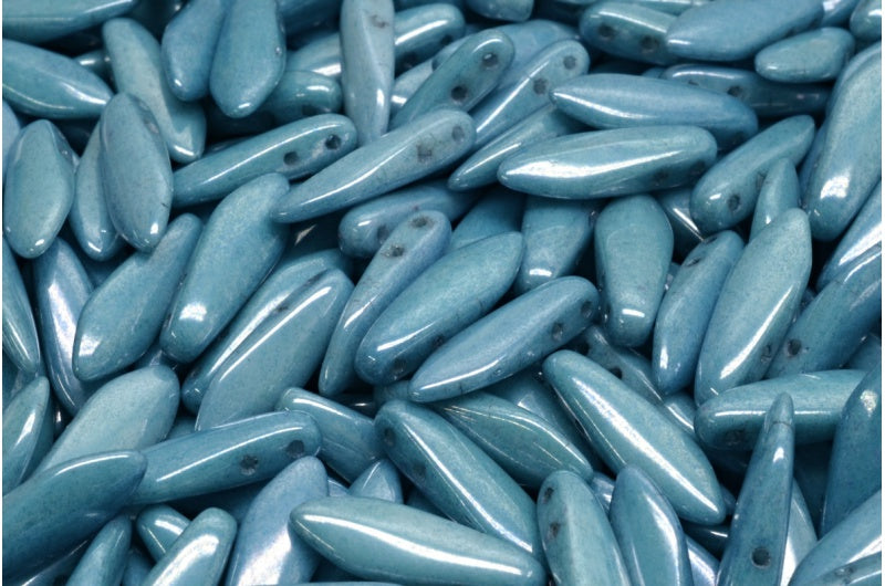 2穴ダガービーズ、ホワイトラスターブルーフルコーティング(02010-14464)、ガラス、チェコ共和国