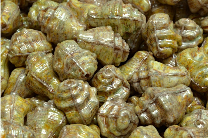 Murex Shell Beads, White Senegal Green (02010-15657), Glass, Czech Republic