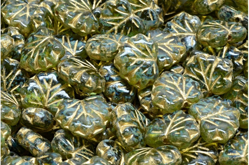 メープルリーフビーズ、透明グリーントラバーチン、金張り(50220-86800-54302)、ガラス、チェコ共和国