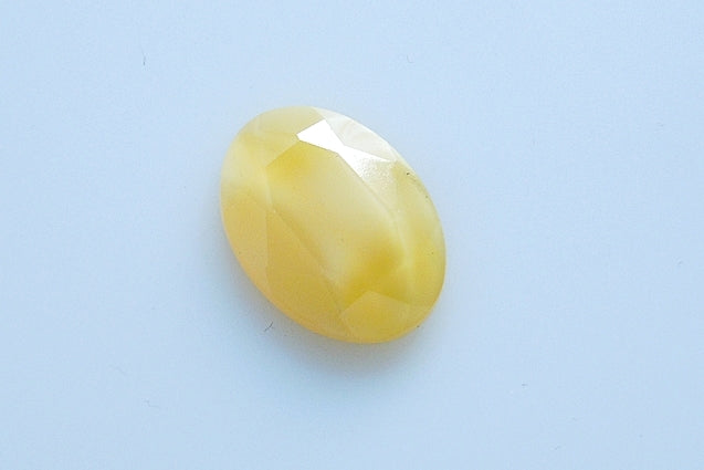 Crystal Glass Gemstone Oval 18 x 13 mm, Beige (84000), Bohemia Crystal Glass, Czechia 2130
