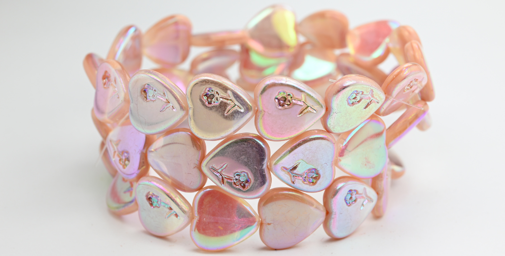 心形压花玻璃珠，不透明粉色 Ab 2X (76028-AB-2X)，玻璃，捷克共和国