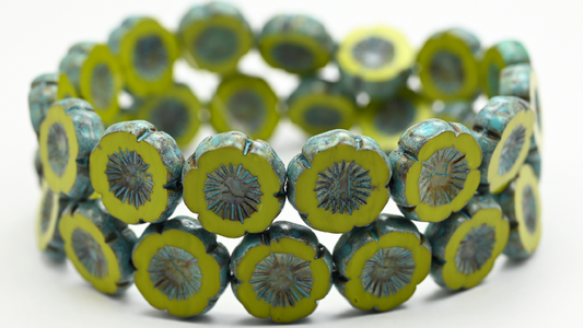 Table Cut Round Beads Hawaii Flowers, Opaque Green Travertin Turqouise Spotted (53400-86-33309), Glass, Czech Republic ~ STRANDED