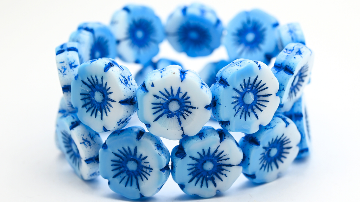 Table Cut Hawaii Flower Beads, Blue White 47530 (07624-47530), Glass, Czech Republic ~ STRANDED