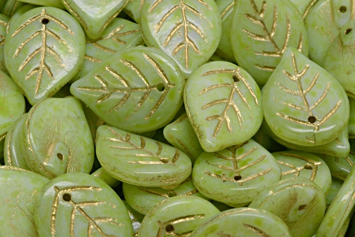 OUTLET 10 grams Apple Leaf Beads, 18 x 13 mm, White Light Green Gold Lined (02010-34310-54302), Glass, Czech Republic