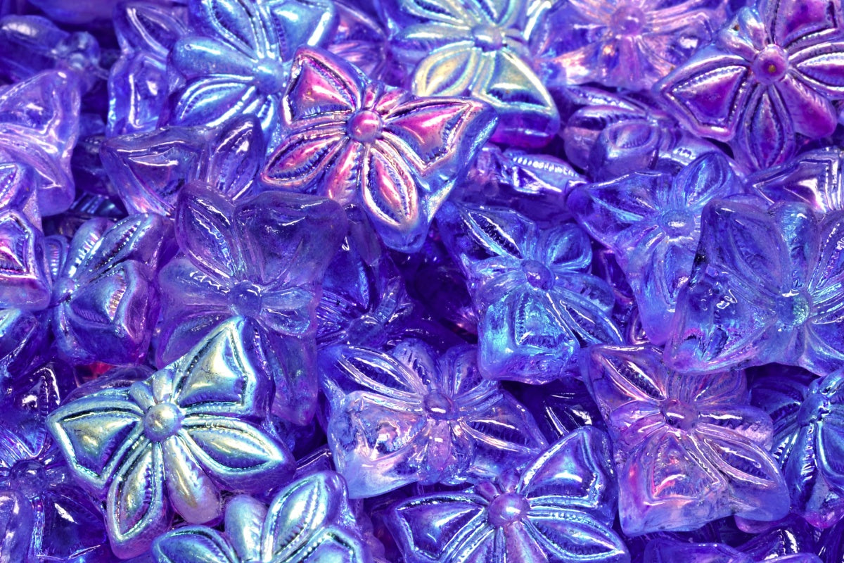 OUTLET 10 grams Butterfly Beads, 15 x 12 mm, Crystal Glossy Blue Violet (00030-48102), Glass, Czech Republic