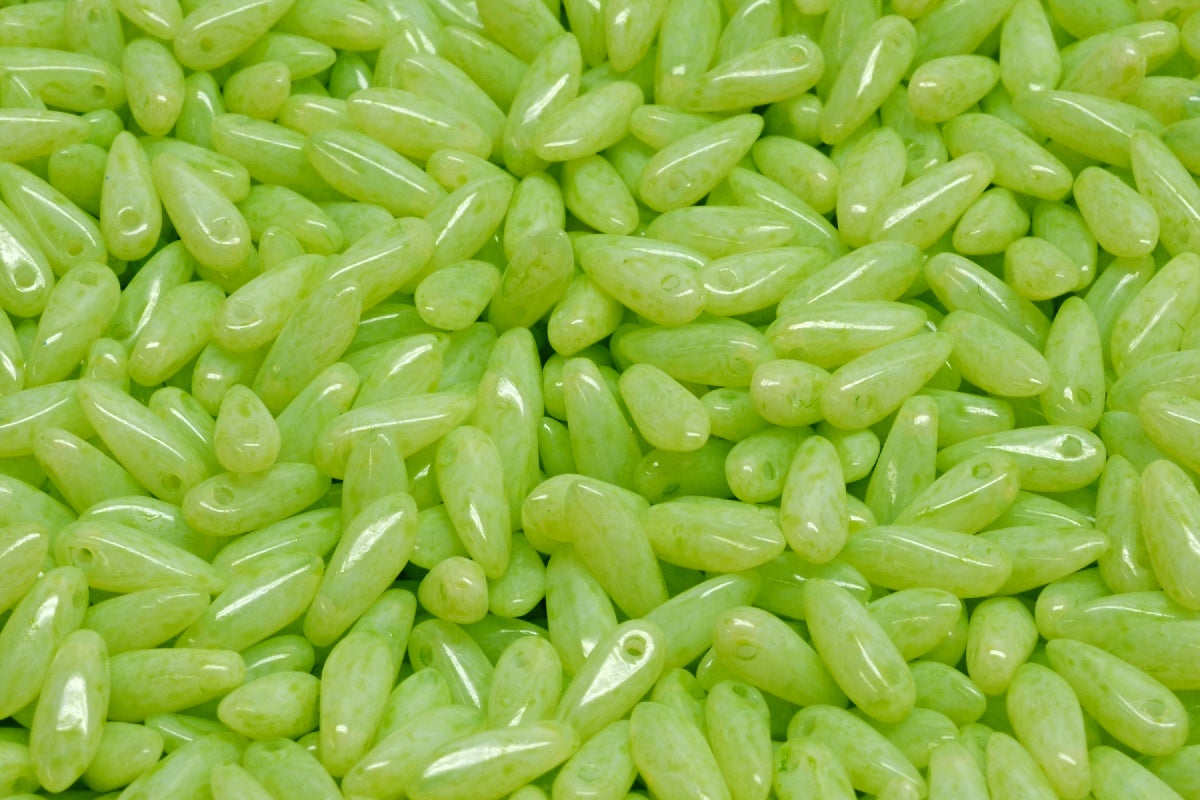 OUTLET 10 grams Dagger Beads, 2.5 x 8 mm, White Opal Light Green (02020-34310), Glass, Czech Republic