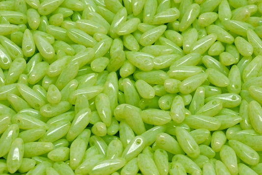 OUTLET 10 grams Dagger Beads, 2.5 x 8 mm, White Opal Light Green (02020-34310), Glass, Czech Republic