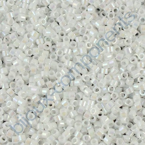 Miyuki DELICA Rocailles, Opaque White AB (#DB0202), Glas, Japan 