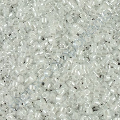 Miyuki DELICA Rocailles, Ceylon White (# DB0231), Glas, Japan