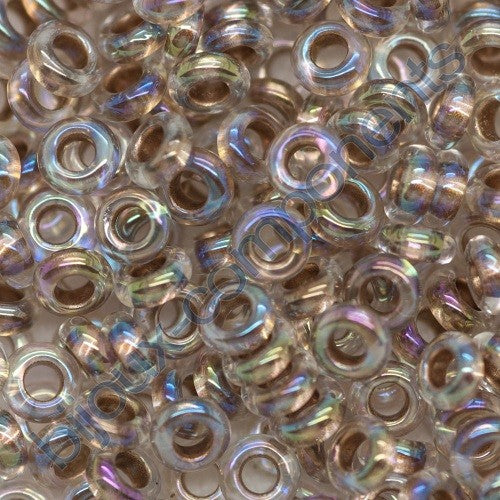 TOHO Demi Round Spacer Rocailles, Gold Lined Rainbow Crystal (# 994), Glas, Japan 