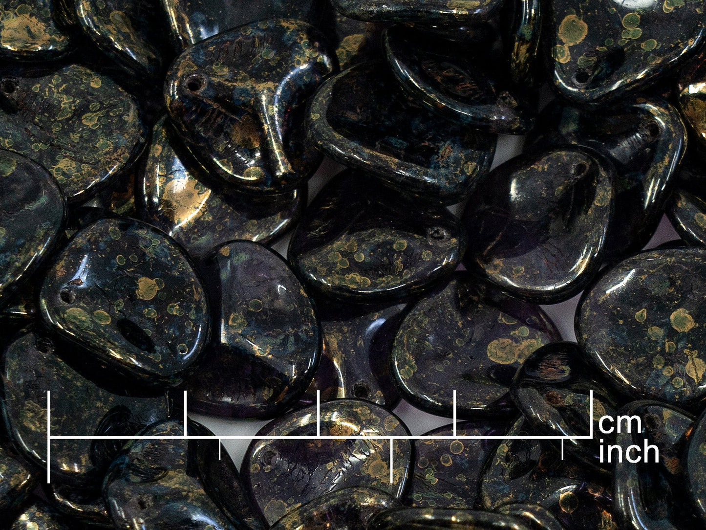 OUTLET 250g Rose Petal Beads, 14 x 13 mm, 20510 Senegal Violet (111-00077-14x13-20510-15695)