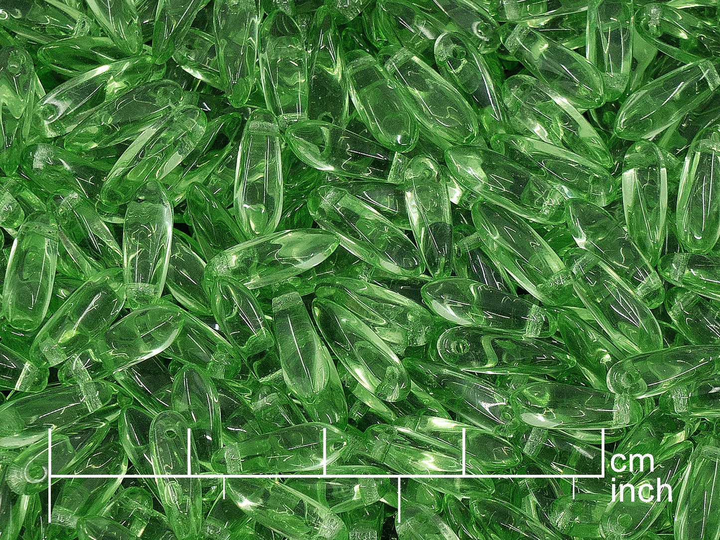 アウトレット 250g ダガービーズ、3 x 11 mm、透明グリーン (111-69014-03x11-50520)